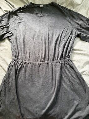 Classic Gray Elastic-Waist Tee Dress